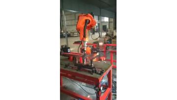 Yueda 1410mm robot welding 02