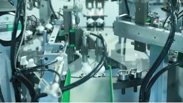 Customizable plastic lotion pump bottles