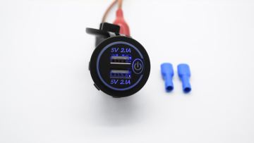 DC 12V 24V Dual USB Charger Power Socket Total 3.1 A Led Indicator Lamp For Marine Car Motor1