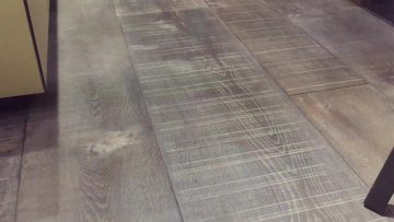 High Quality Oak Engineered Flooring Wide Plank Saw Mark Parquet Engineered Wood floor1