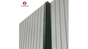 Anping factory PVC coated holland wire mesh fence for sale1