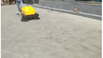 CD1000 Outdoor cement floor sweep leaves