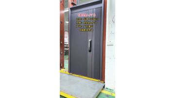 13356848755623268