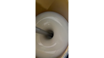 On-site mixing of mold silicone, with even mixing being the key to successful mold turnover