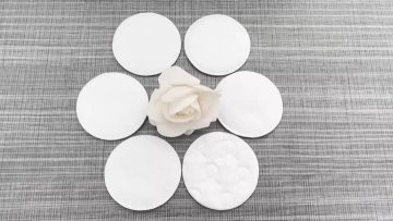 Round cotton pads