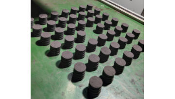 Anisotropic magnet-wet process