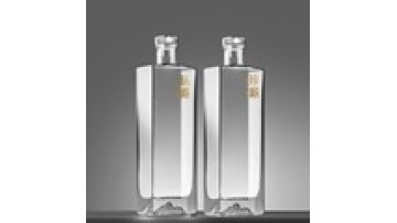 Flat Hip Flask Vodka Liquor Bottle with Nature Wooden Cap Super Flint Glass Whisky Bottle 500ml1