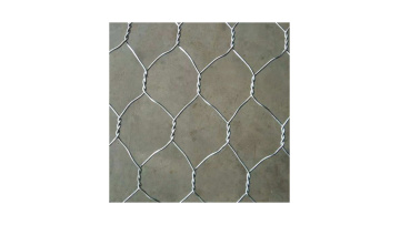 High quality galvanized hexagonal net / chicken wire net / breeding net1