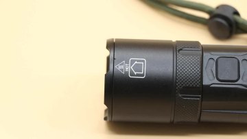 Three color light source XHP160 flashlight 2000 lumens type-c aluminum 6modes red yellow white light P160 torch with magnet1