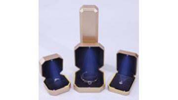 Hanhong wholesale custom logo paint jewelry packaging box bracelet earrings pendant Velvet necklace ring gold led jewellery box1