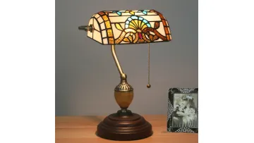 European Bank Lights, Artistic Bars and Cafes, Nostalgic Desk Lamps1