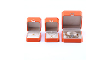 Hanhong custom luxury solid color ring design orange PU leather jewelry packaging box necklace bracelet wedding ring jewelry box1