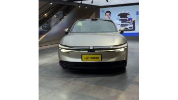 The Future Intelligent Electric Flagship Sedan Zeekr 007 Gold