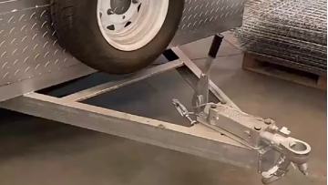 car trailer / Galvanized  trailer with cage1
