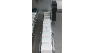 White PVC Cleat Mini Flat Top Conveyor