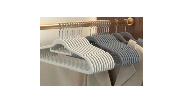 Medium-sized fully automatic hanger flocking machine
