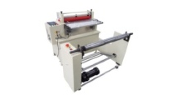 Automatic Nonwoven/Textile/Spunbond Roll Cutting Machine1