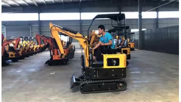 Resure 1.7 ton china Baisway small digger 1700kg pilot control 2 ton Mini Excavator for Sale in Italy1