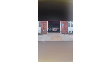 kitchen garbage truck