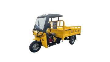 Convenient to use cargo tricycle with driver's cab