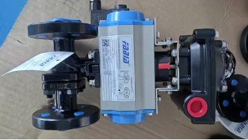 Pneumatic flanged ball valve