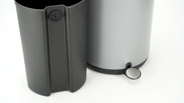 durable stainless steel roun pedal bin
