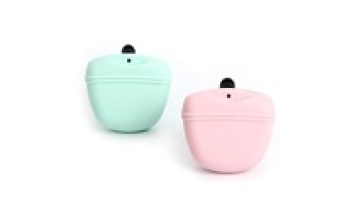 BPA free silicone Food Bag Waterproof Easy To Clean and carry Pet Feeding Travel Silicone Bag for dog1