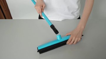 Topwill Rubber Broom Pet Hair Remover Carpet Rake for Pet Hair Removal Tool with Squeegee Telescoping Handle Extends1