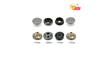 912# Large Brass Snap Fastener Set