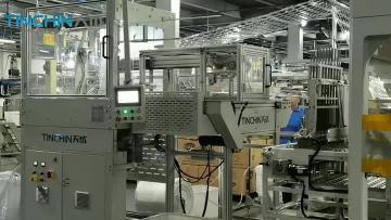 Plastic lid automation