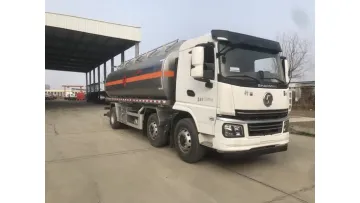 Factory Direct Shacman 6X2 23.5cbm Oil Tanker Truck1