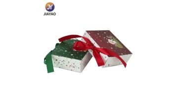 Timeless Red and Green Color Christmas Gift Packaging