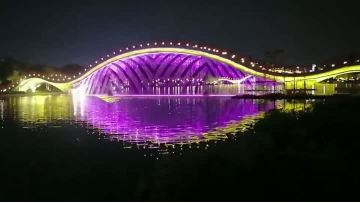 Bridge digital water curtain