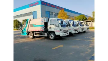 Energy Saving Foton 4X2 4.5cbm Compression Refuse Truck for Wet Market Waste Disposal1