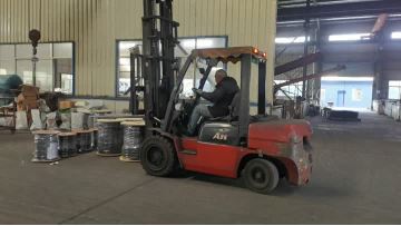 Elevator compensation chain source factory, sort out the compensation chain, ready to ship.