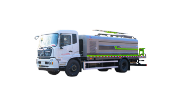 panel cleaning truck