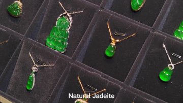 Peace Wealth Yokohama Bean Natural Jadeite Jade Type A 18K White Gold Nice Green Icy Jadeite Pendant Charms1