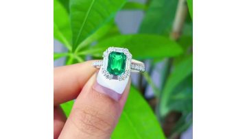 synthetic emerald ring
