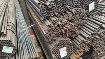 Small diameter seamless steel pipe
