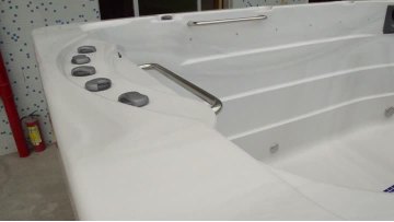 7U40 7m endless swim spa