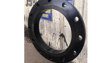black ASME B16.5 flanges