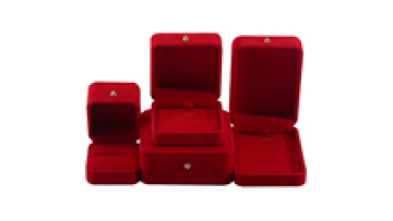 Hanhong wholesale custom logo luxury red velvet jewelry packaging box necklace bracelet stud earrings ring jewelry box1