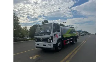 Professional-Grade Dongfeng 4X2 7.62cbm Road Maintenance Sprinkler Truck1