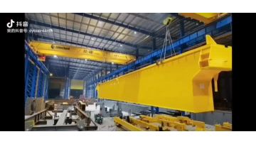 Large ton crane in shipment