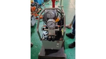 ELECTRIC PUMP WITH CYLINDER