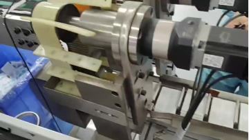 Adhesive bandage box connection