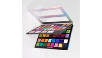 China Natural Cosmetic Manufacturer High Quality Eyeshadow Palette Custom Logo Makeup Palletes Eyeshadow Palette1