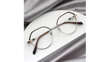 Luxury Eyeglass Frames for Women - IU-W21022 Spring Hinge Design Manufacturer1