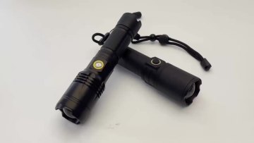 Wason 2023 New High End 1000 Lumens Waterproof TYPE-C Rechargeable Torch Light Zoomable Long Distance EDC Emergency Flashlight1