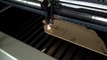 CNC Laser engraving and cutting machine for mdf.mp4